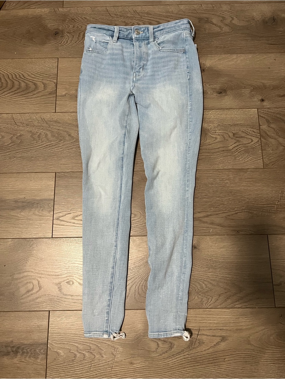 American Eagle Outfitters Light Blue Skinny Jeans